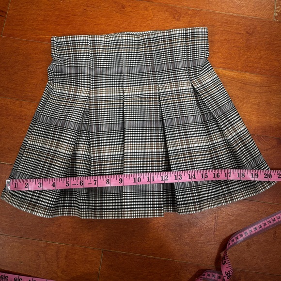 Shinestar Black and White Plaid Pleated Skirt Size Small - Picture 5 of 7